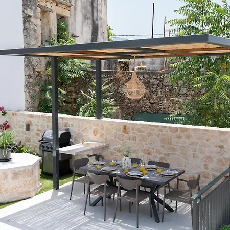 Dodo's Residence, Heated Pool & Jacuzzi! Villa Melidhonion (Rethymno)