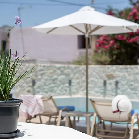 Dodo's Residence, Heated Pool & Jacuzzi! Villa